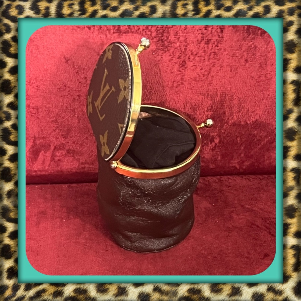 👑✅PRICE FIRM✅ Vintage AUTHENTIC Louis Vuitton Trinket Holder